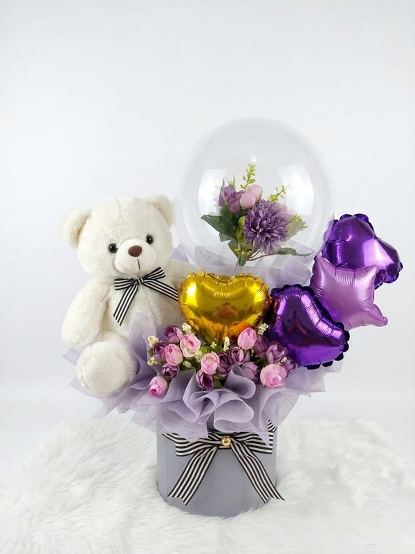 Sombrerera con Oso y Globos